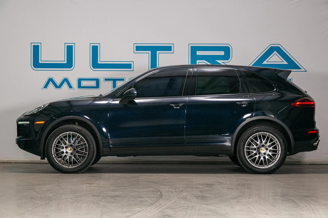 2017 Porsche 958 Cayenne - Image 11 of 31