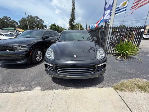 2017 Porsche Cayenne Base