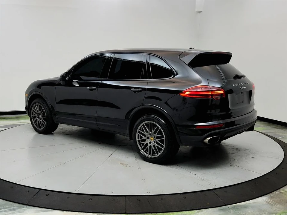 2017 Porsche 958 Cayenne - Image 7 of 21