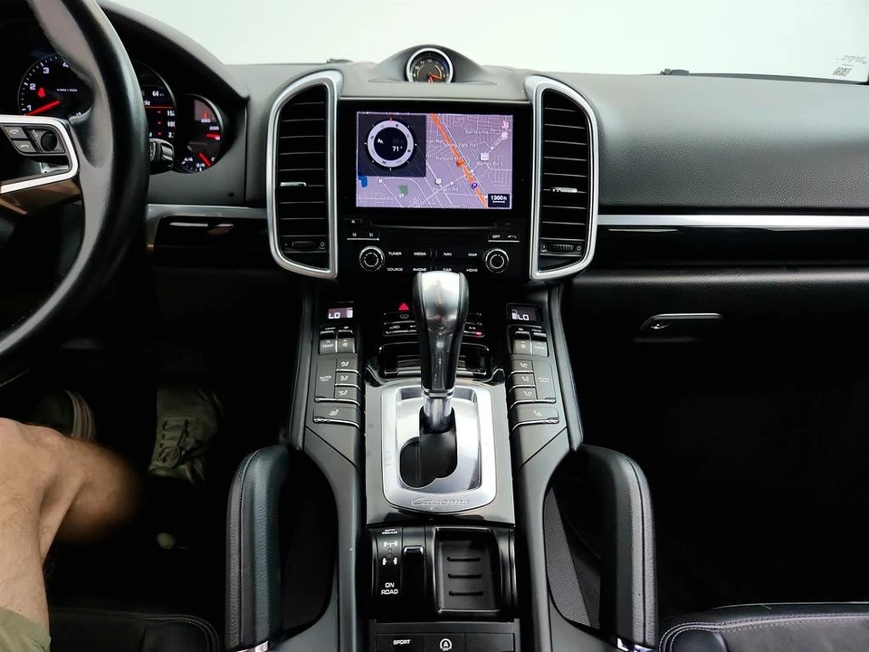 2017 Porsche 958 Cayenne - Image 19 of 21