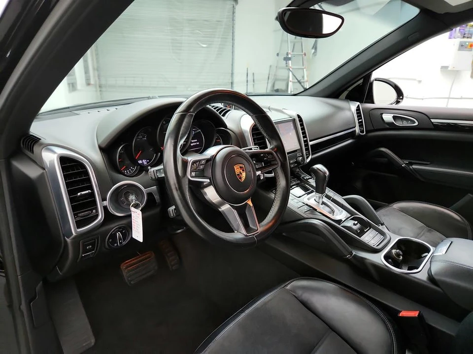2017 Porsche 958 Cayenne - Image 13 of 21