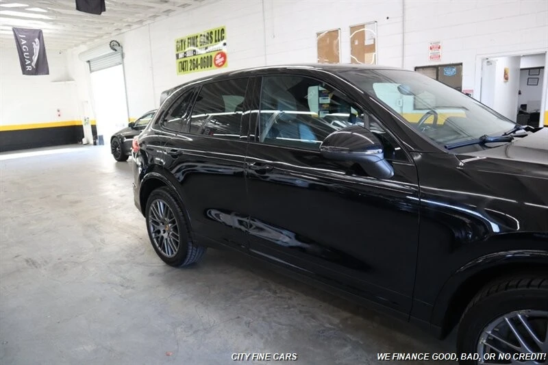 2017 Porsche 958 Cayenne - Image 11 of 31