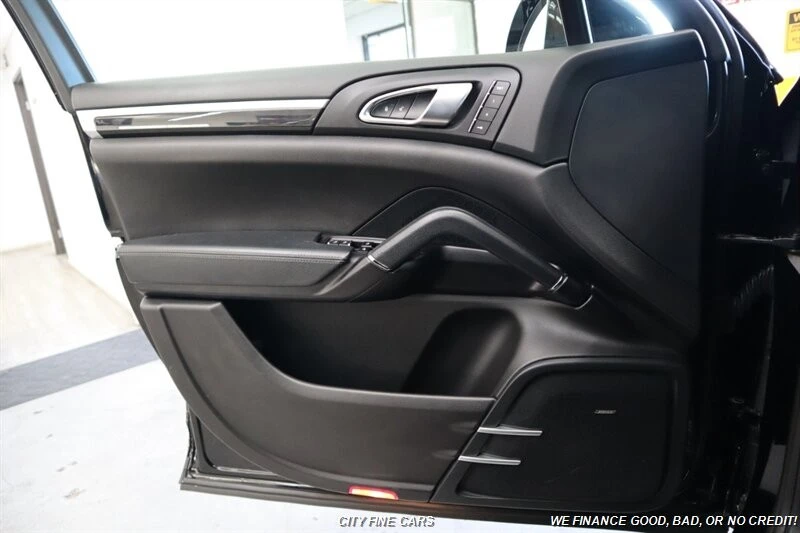 2017 Porsche 958 Cayenne - Image 20 of 31