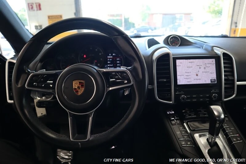 2017 Porsche 958 Cayenne - Image 14 of 31