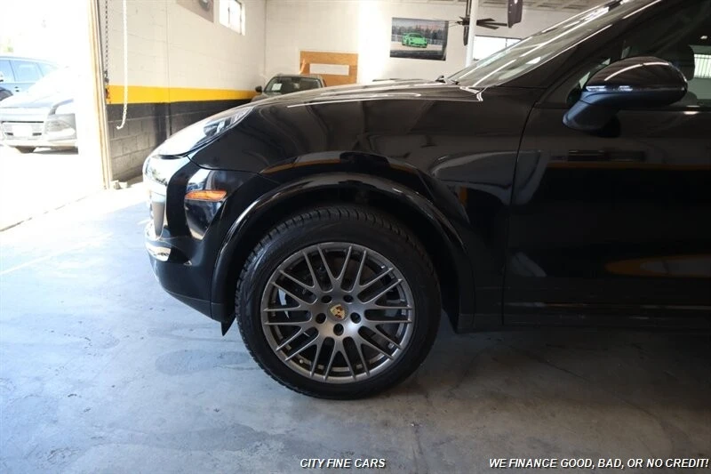 2017 Porsche 958 Cayenne - Image 3 of 31
