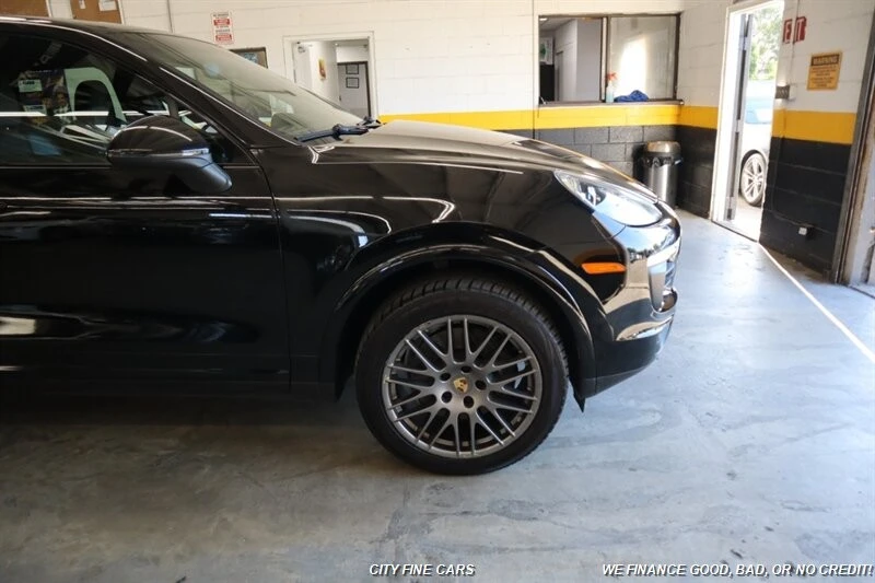 2017 Porsche 958 Cayenne - Image 12 of 31