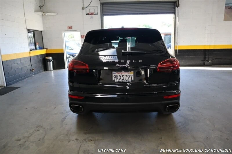 2017 Porsche 958 Cayenne - Image 8 of 31