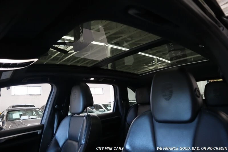 2017 Porsche 958 Cayenne - Image 29 of 31
