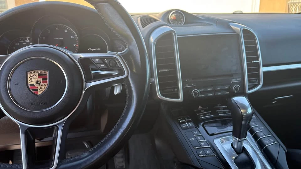 2017 Porsche 958 Cayenne - Image 5 of 9