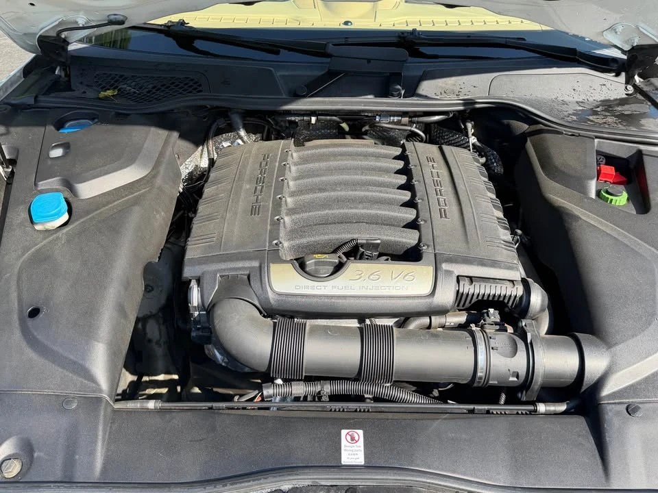 2017 Porsche 958 Cayenne - Image 7 of 15