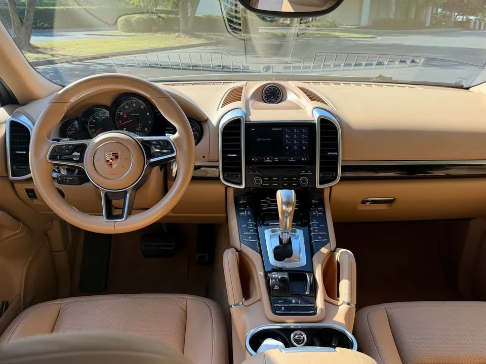 2017 Porsche 958 Cayenne - Image 9 of 15