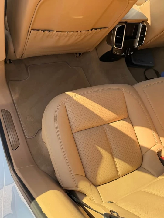 2017 Porsche 958 Cayenne - Image 13 of 15