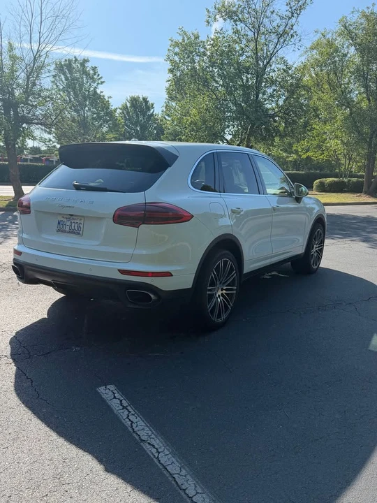 2017 Porsche 958 Cayenne - Image 4 of 15
