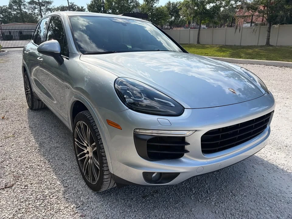 2017 Porsche 958 Cayenne - Image 3 of 19