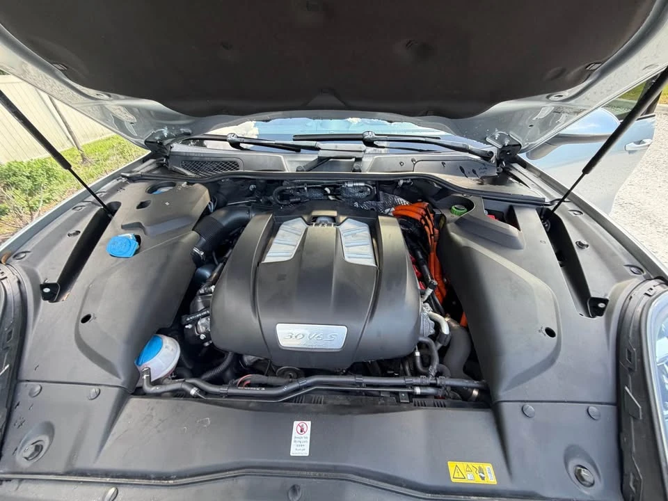 2017 Porsche 958 Cayenne - Image 11 of 19