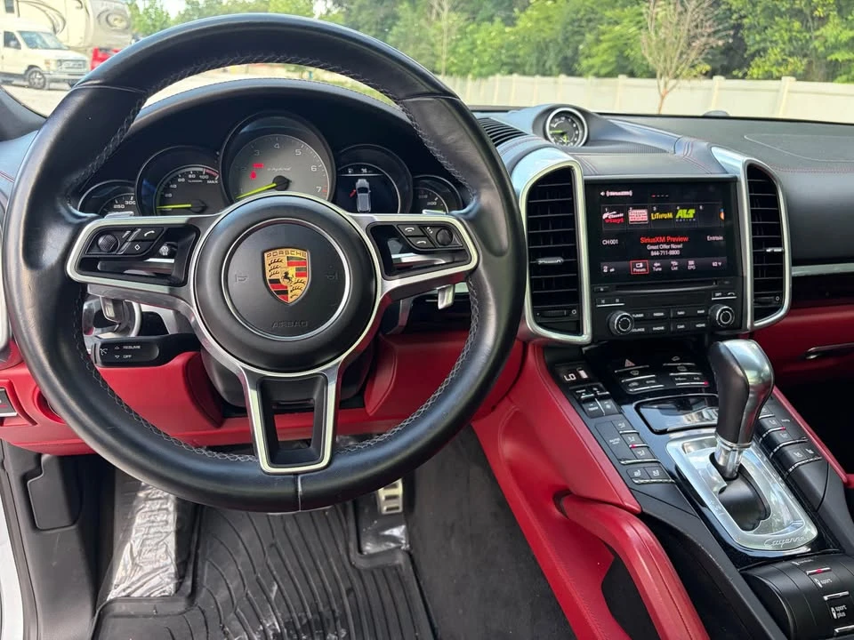 2017 Porsche 958 Cayenne - Image 15 of 19