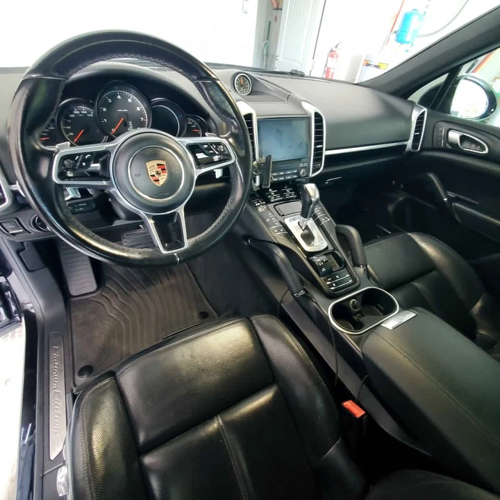 2017 Porsche 958 Cayenne - Image 12 of 18