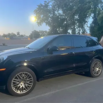2017 Porsche Cayenne Platinum Edition