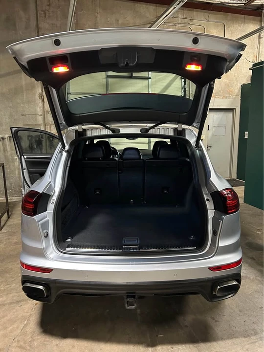 2017 Porsche 958 Cayenne - Image 13 of 20