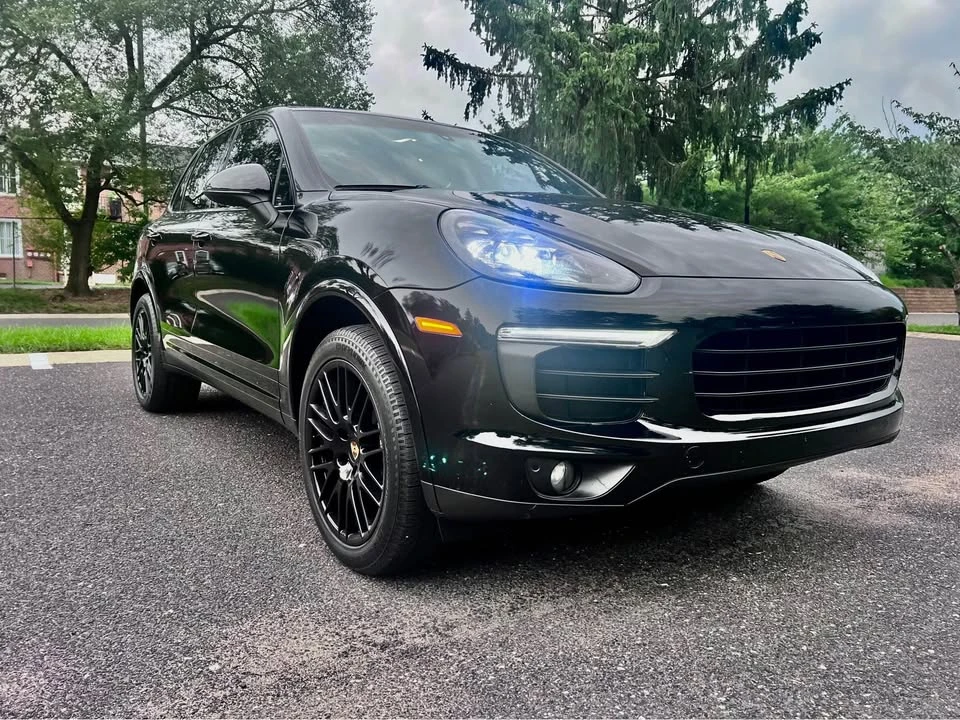 2017 Porsche 958 Cayenne - Image 8 of 12