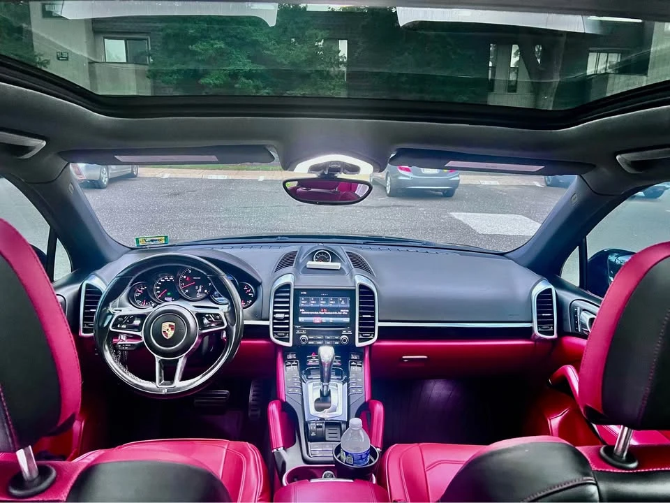 2017 Porsche 958 Cayenne - Image 10 of 12