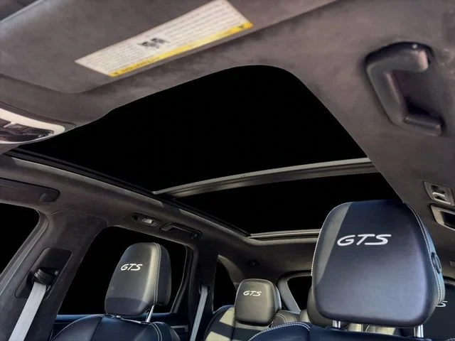 2017 Porsche 958 Cayenne - Image 9 of 12