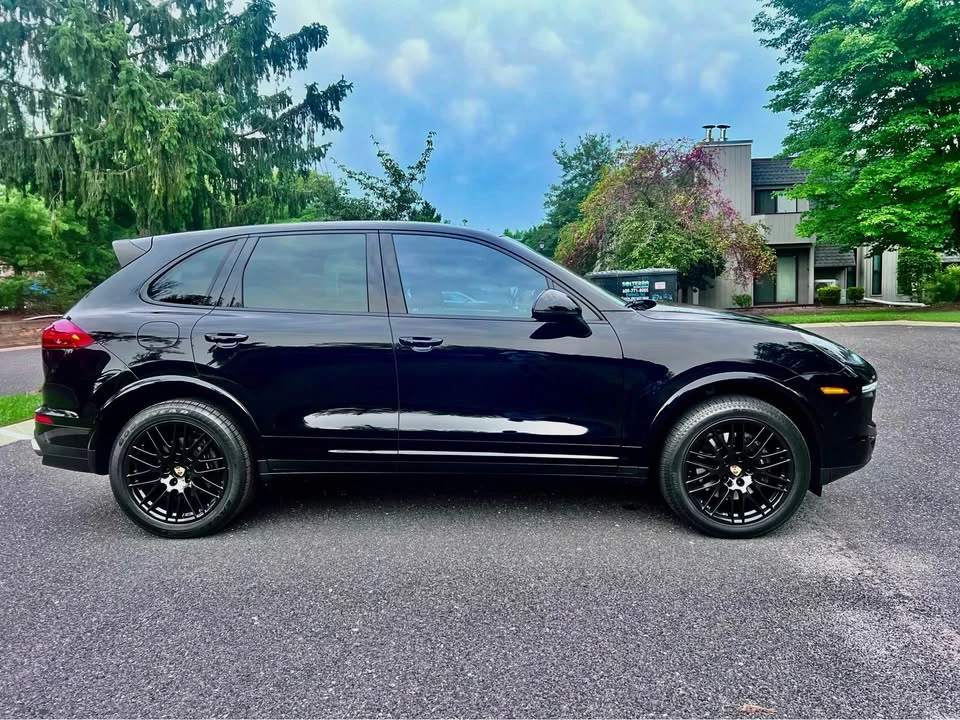 2017 Porsche 958 Cayenne - Image 4 of 12