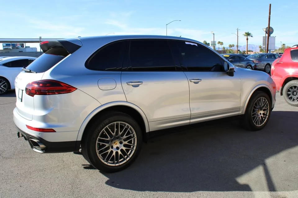 2017 Porsche 958 Cayenne - Image 4 of 18