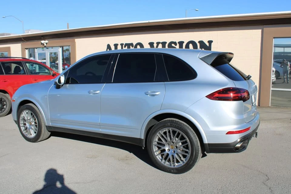 2017 Porsche 958 Cayenne - Image 5 of 18