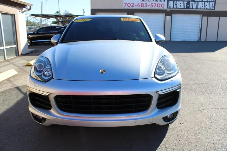 2017 Porsche 958 Cayenne - Image 2 of 18