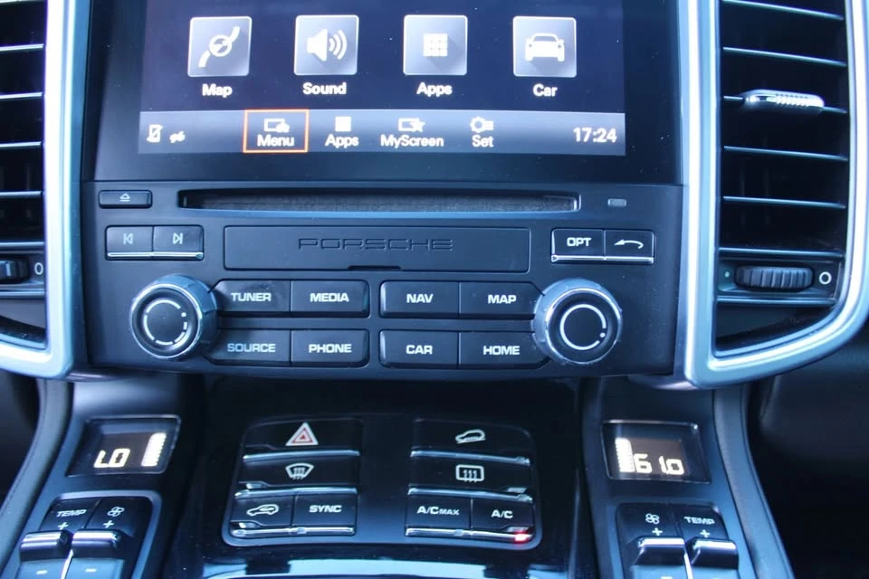 2017 Porsche 958 Cayenne - Image 14 of 18