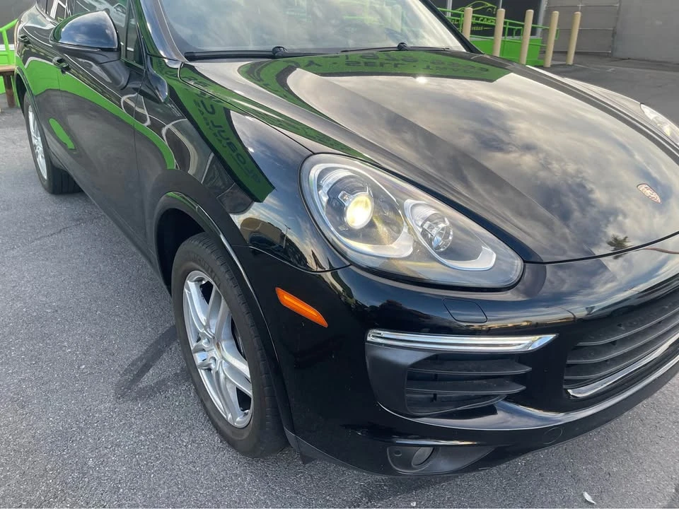 2017 Porsche 958 Cayenne - Image 4 of 17