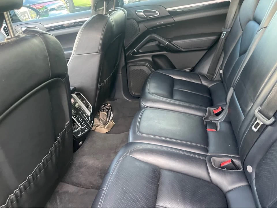 2017 Porsche 958 Cayenne - Image 12 of 17