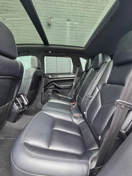 2017 Porsche 958 Cayenne - Image 8 of 14