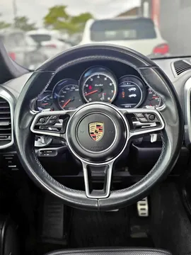 2017 Porsche Cayenne Turbo