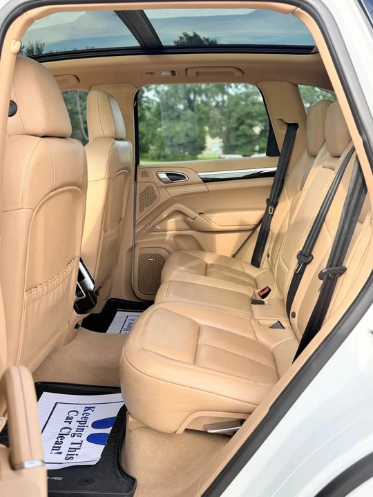 2017 Porsche 958 Cayenne - Image 14 of 20