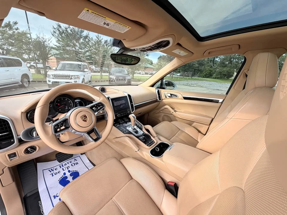 2017 Porsche 958 Cayenne - Image 12 of 20