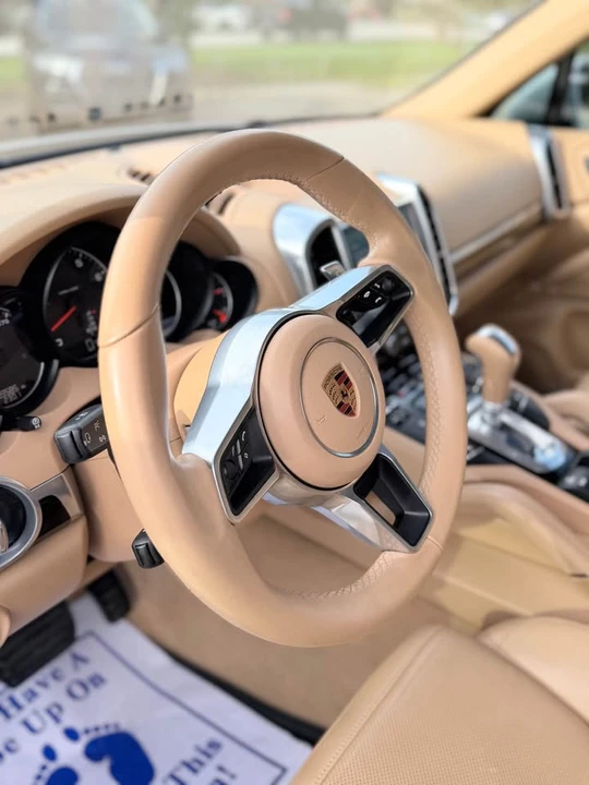 2017 Porsche 958 Cayenne - Image 8 of 20