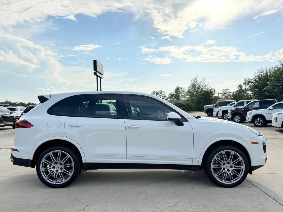 2017 Porsche 958 Cayenne - Image 6 of 20