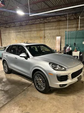 2017 Porsche Cayenne Platinum Edition