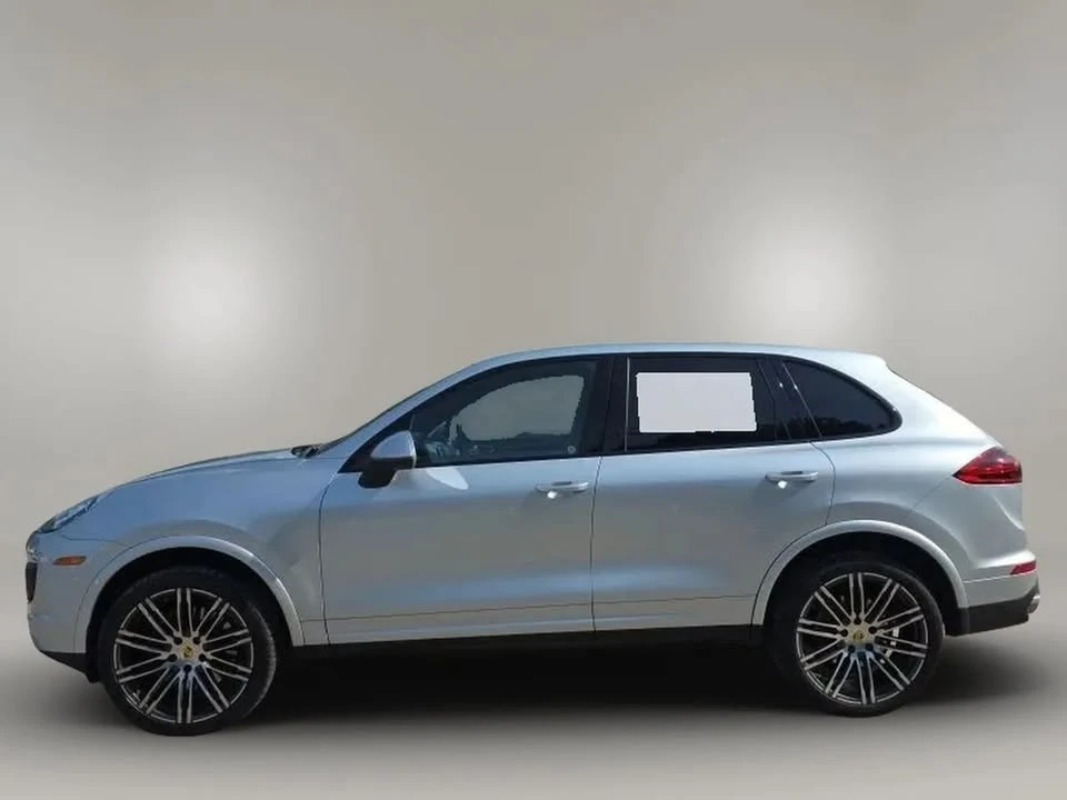 2017 Porsche 958 Cayenne - Image 4 of 16