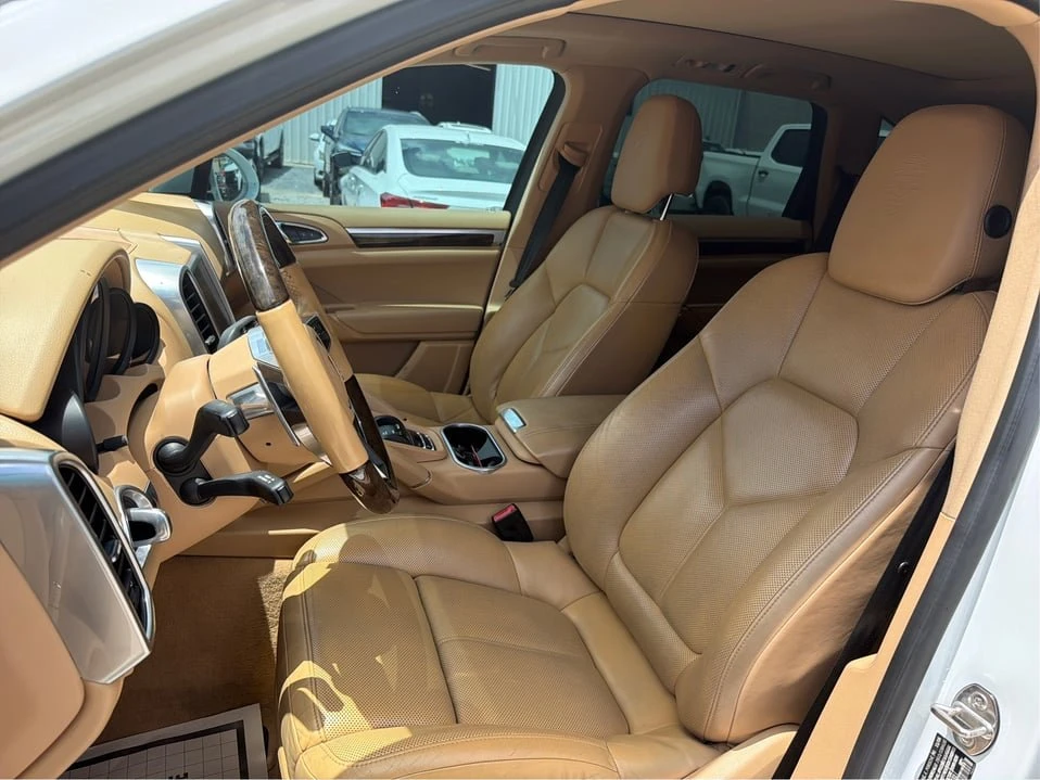 2017 Porsche 958 Cayenne - Image 9 of 20