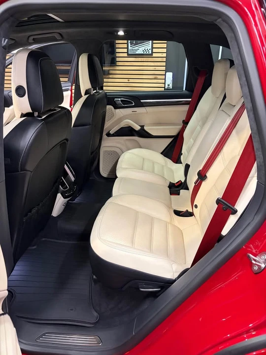 2017 Porsche 958 Cayenne - Image 8 of 15