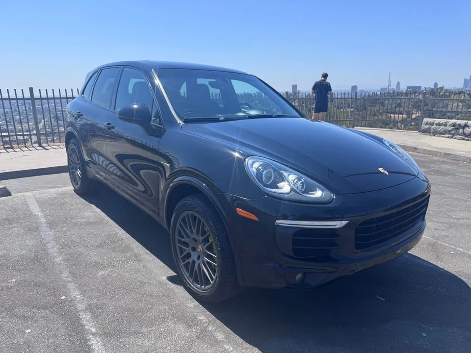 2017 Porsche 958 Cayenne - Image 8 of 12