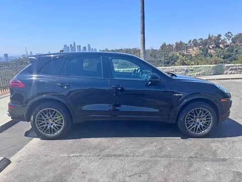 2017 Porsche Cayenne Cayenne
