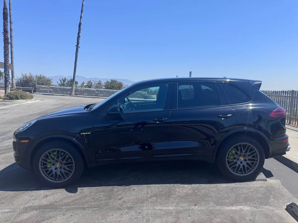 2017 Porsche 958 Cayenne - Image 10 of 12