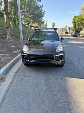 2017 Porsche Cayenne Platinum Edition