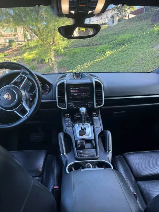 2017 Porsche 958 Cayenne - Image 3 of 7