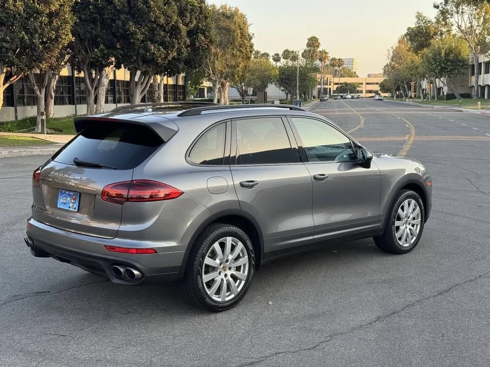 2017 Porsche 958 Cayenne S - Image 3 of 14