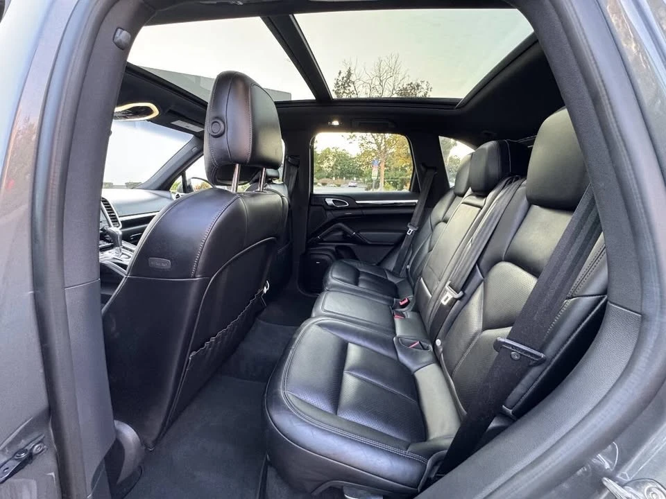 2017 Porsche 958 Cayenne S - Image 6 of 14